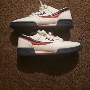 Mens size 8 fila